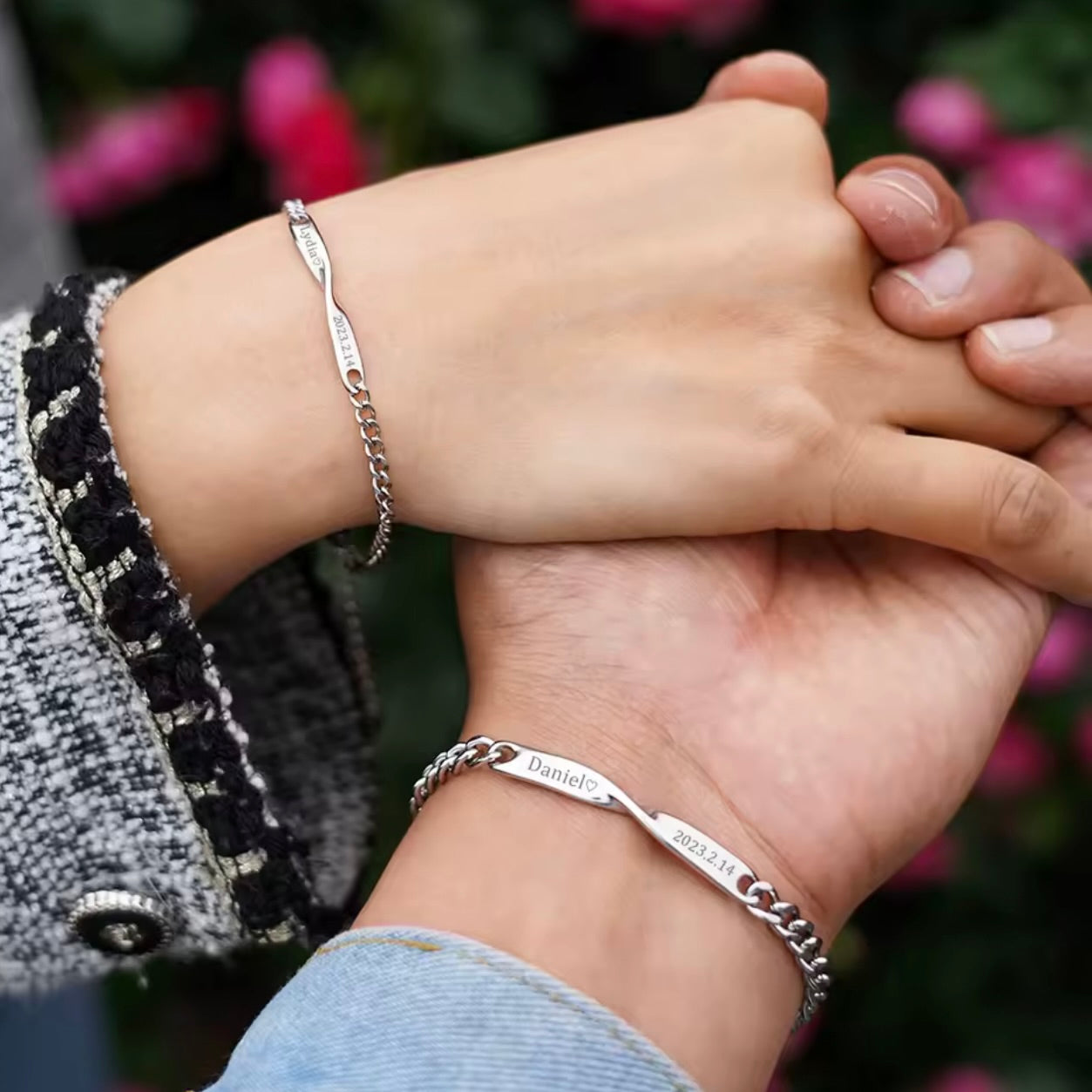 צמידים זוגיים – שני צמידים, לב אחד