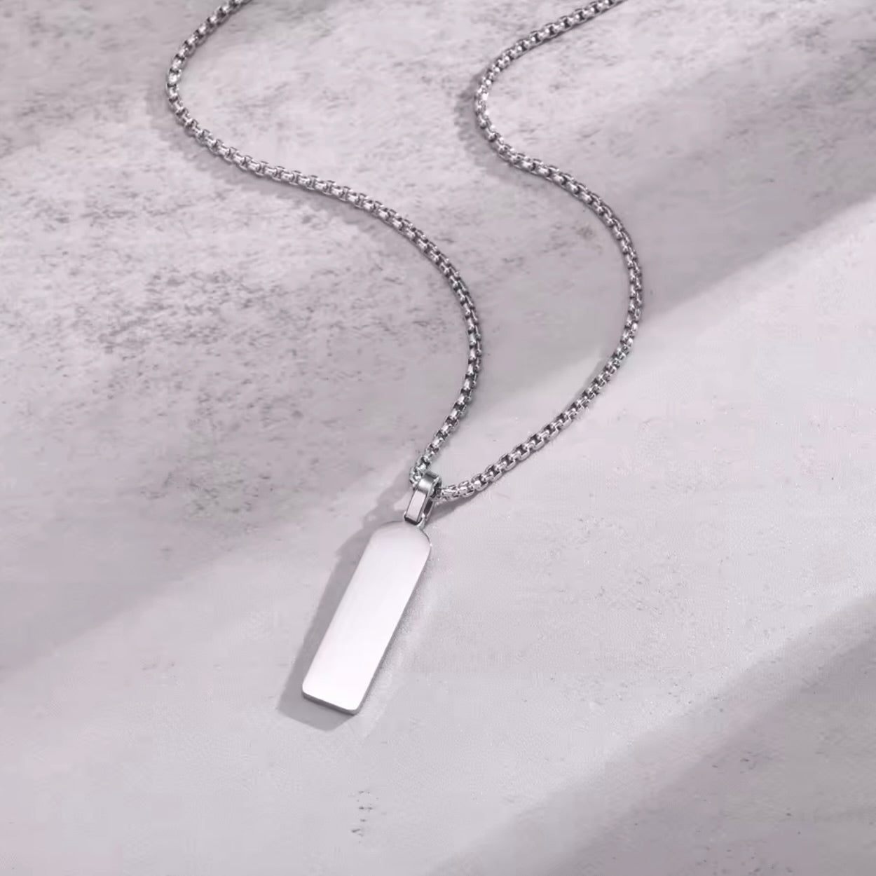 תליון מלבן עם חריטה אישית